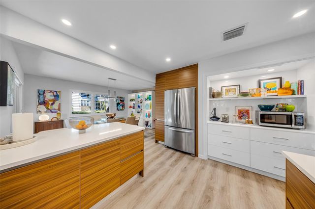 3651 Oaks Clubhouse Drive p11, Pompano Beach, FL 33069