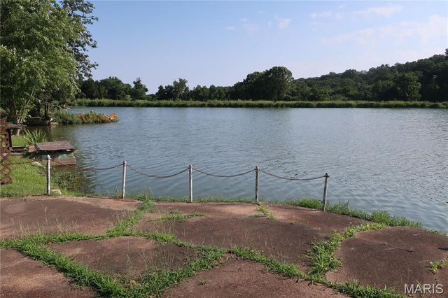 7218 Lakeshore Drive, Cedar Hill, MO 63016