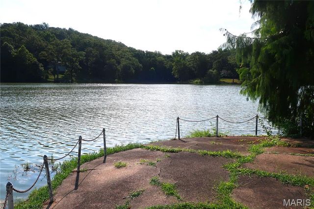 7218 Lakeshore Drive, Cedar Hill, MO 63016