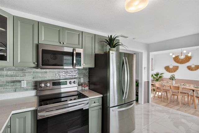 4533 27TH AVENUE S, Gulfport, FL 33711