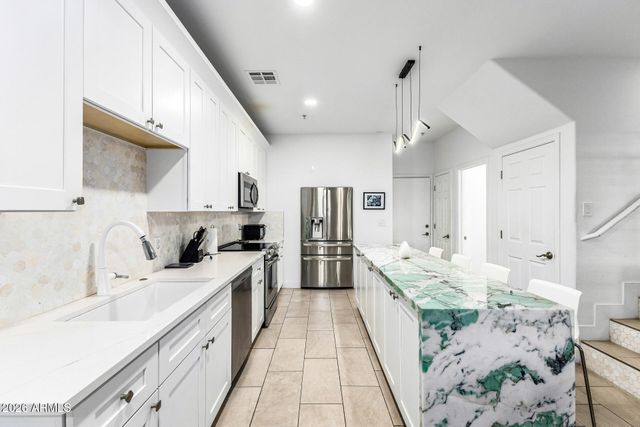 1718 W COLTER Street 115, Phoenix, AZ 85015