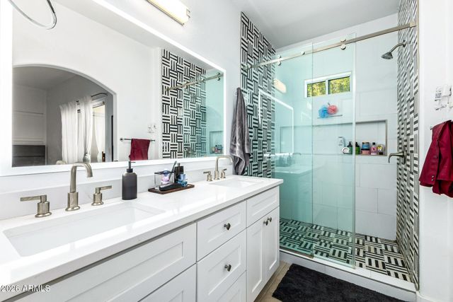 1718 W COLTER Street 115, Phoenix, AZ 85015