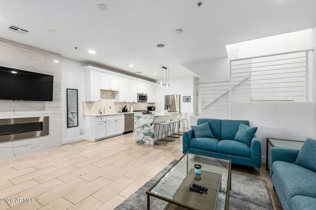 1718 W COLTER Street 115, Phoenix, AZ 85015