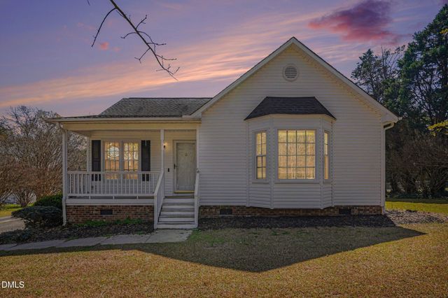 5745 Stone Crystal Drive, Fuquay Varina, NC 27526