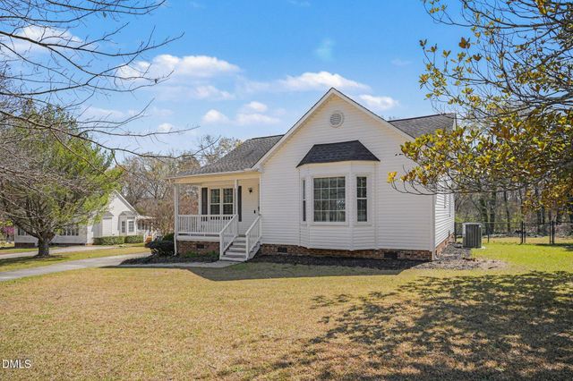 5745 Stone Crystal Drive, Fuquay Varina, NC 27526