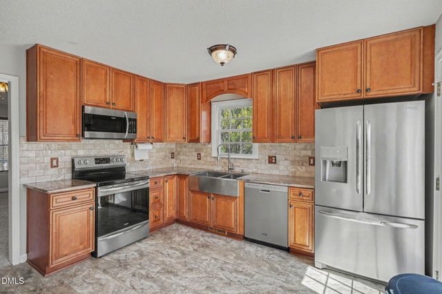 5745 Stone Crystal Drive, Fuquay Varina, NC 27526