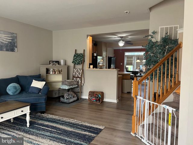 74 COLTS NECK DR, Sicklerville, NJ 08081