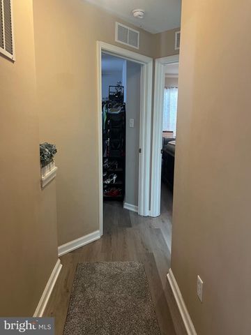 74 COLTS NECK DR, Sicklerville, NJ 08081