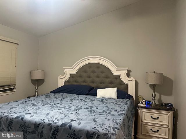 74 COLTS NECK DR, Sicklerville, NJ 08081