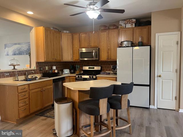 74 COLTS NECK DR, Sicklerville, NJ 08081