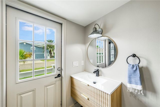 614 W Avenue C, Port Aransas, TX 78373