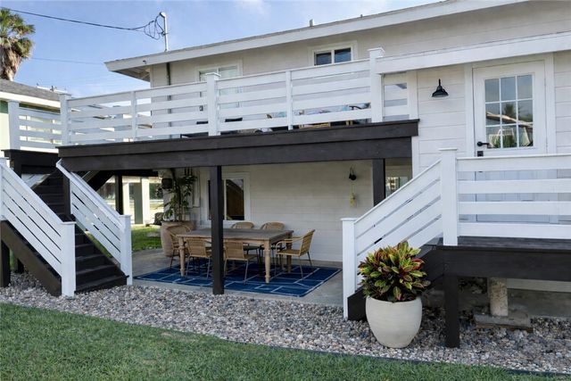 614 W Avenue C, Port Aransas, TX 78373
