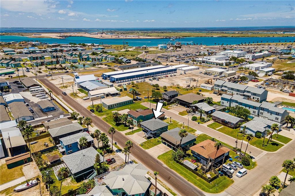 614 W Avenue C, Port Aransas, TX 78373 — photo 3