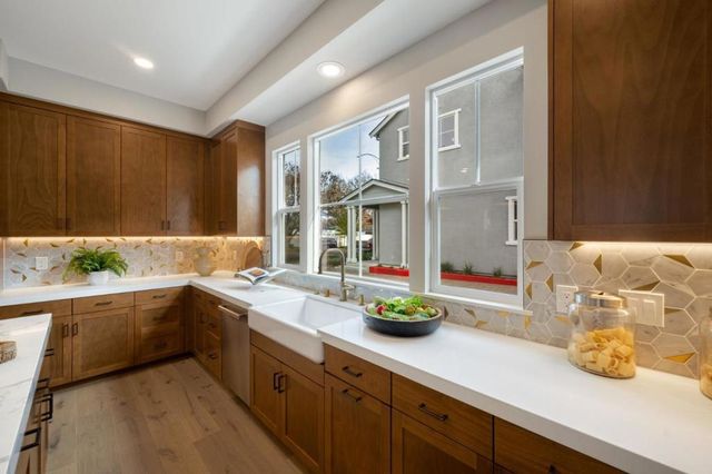 4911 Vivi Place, San Jose, CA 95124