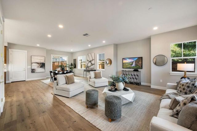 4911 Vivi Place, San Jose, CA 95124