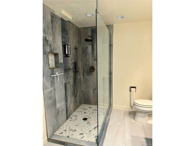 7562 S Cove Cir, Centennial, CO 80122