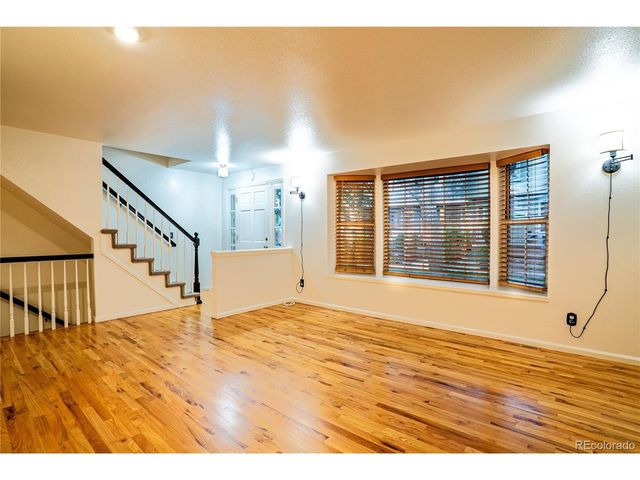 7562 S Cove Cir, Centennial, CO 80122