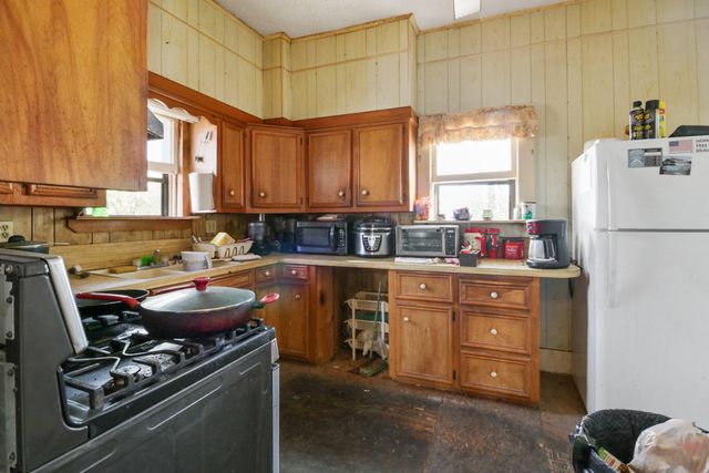 1115 S Colorado Street, Coleman, TX 76834