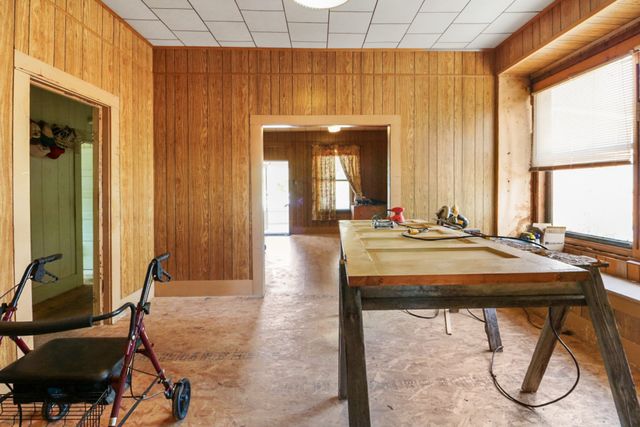 1115 S Colorado Street, Coleman, TX 76834