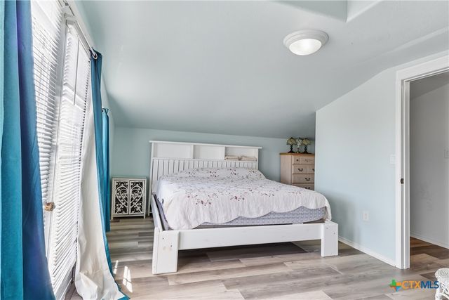 488 Alamo Beach Avenue, Port Lavaca, TX 77979