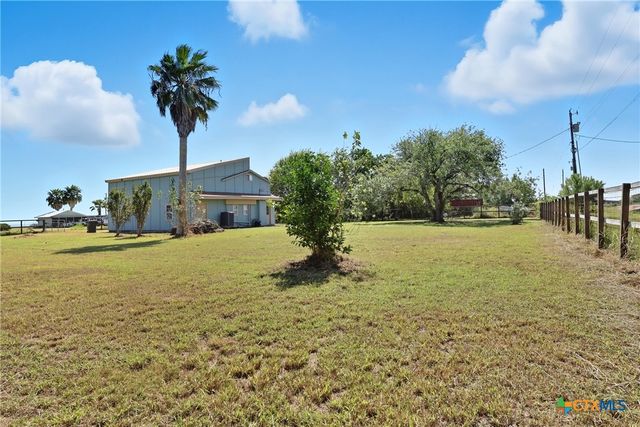 488 Alamo Beach Avenue, Port Lavaca, TX 77979