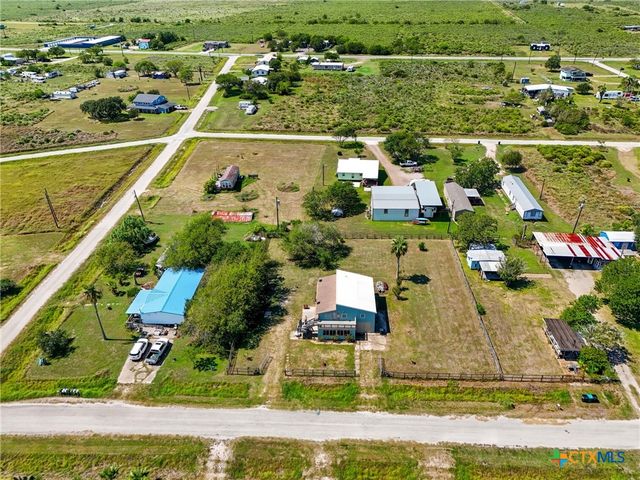 488 Alamo Beach Avenue, Port Lavaca, TX 77979