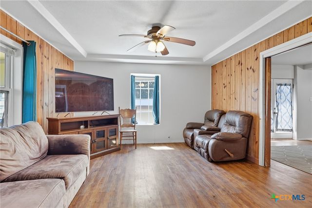 488 Alamo Beach Avenue, Port Lavaca, TX 77979