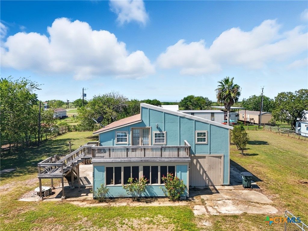 488 Alamo Beach Avenue, Port Lavaca, TX 77979