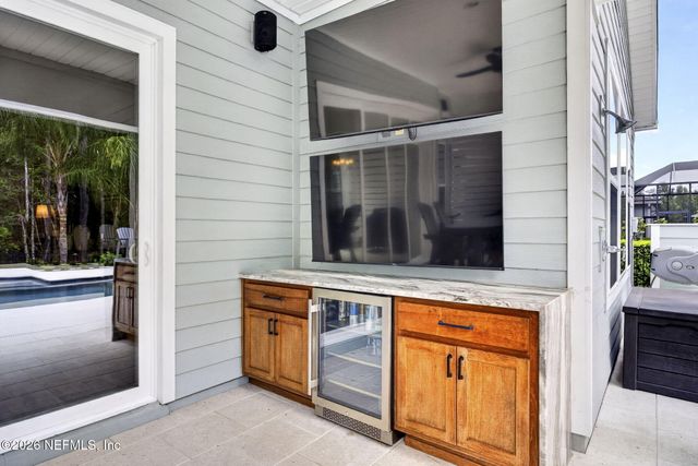 215 FRESHWATER Drive, St. Johns, FL 32259
