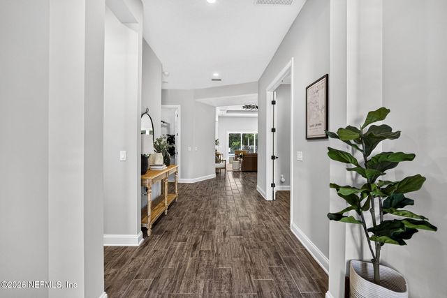 215 FRESHWATER Drive, St. Johns, FL 32259