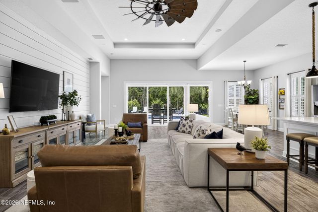 215 FRESHWATER Drive, St. Johns, FL 32259