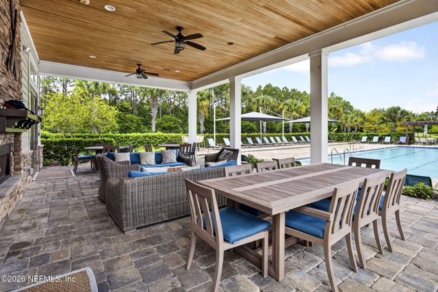 215 FRESHWATER Drive, St. Johns, FL 32259