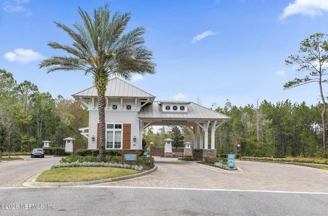 215 FRESHWATER Drive, St. Johns, FL 32259