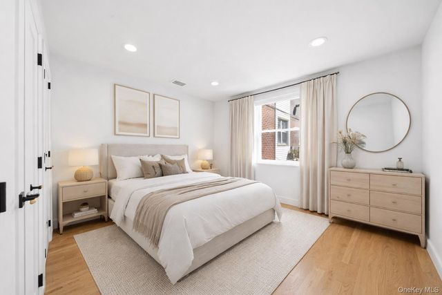 6821 Cloverdale Lane, Bayside, NY 11364