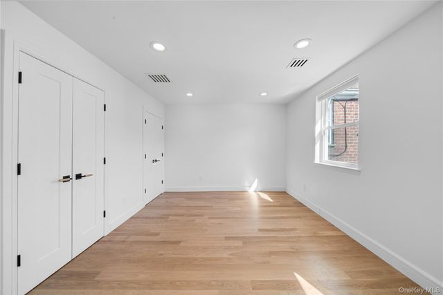 6821 Cloverdale Lane, Bayside, NY 11364