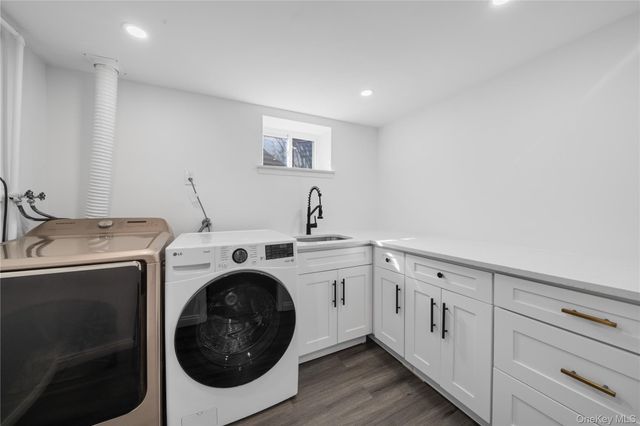 6821 Cloverdale Lane, Bayside, NY 11364