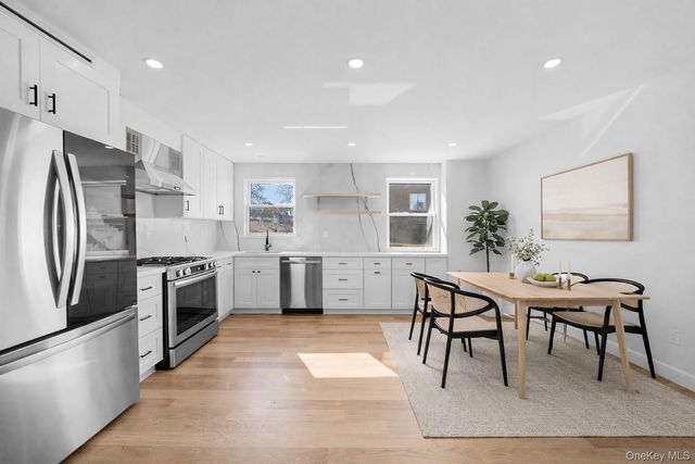 6821 Cloverdale Lane, Bayside, NY 11364