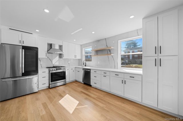 6821 Cloverdale Lane, Bayside, NY 11364