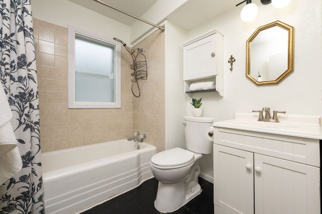 3306 School Street, Des Moines, IA 50311