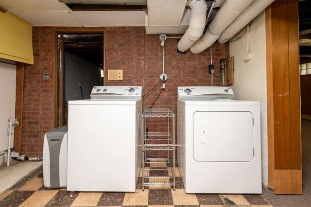 3306 School Street, Des Moines, IA 50311