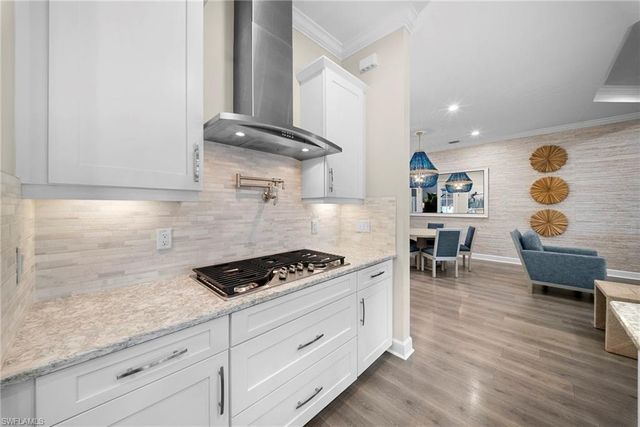 9576 Montelanico LOOP, Naples, FL 34119