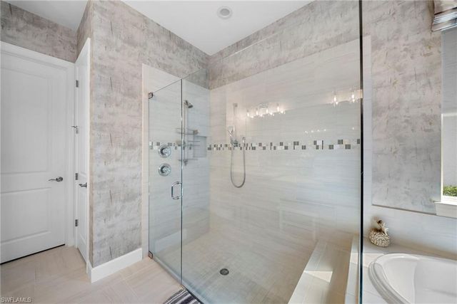 9576 Montelanico LOOP, Naples, FL 34119