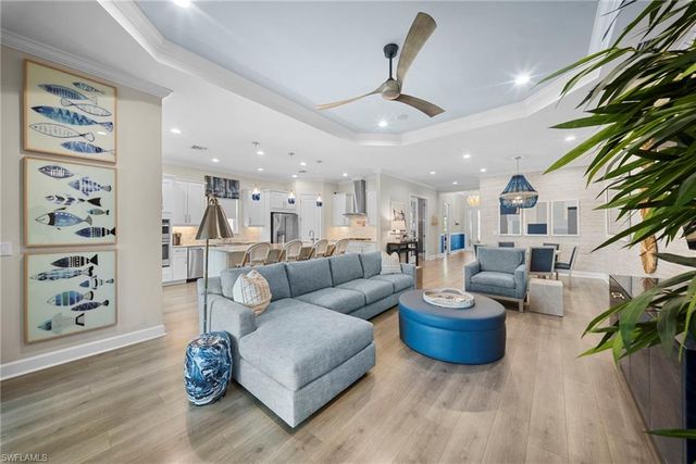 9576 Montelanico LOOP, Naples, FL 34119