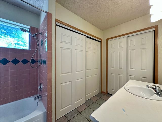 1416 Woodfern Drive, Arlington, TX 76018