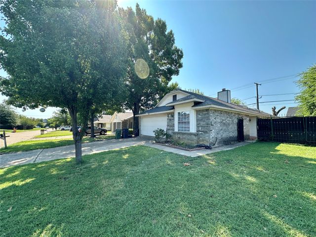 1416 Woodfern Drive, Arlington, TX 76018