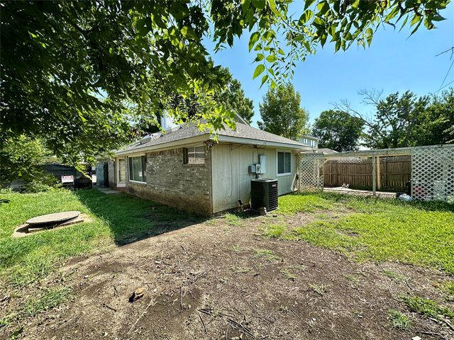 1416 Woodfern Drive, Arlington, TX 76018