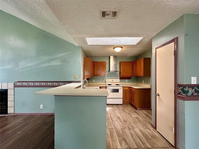 1416 Woodfern Drive, Arlington, TX 76018