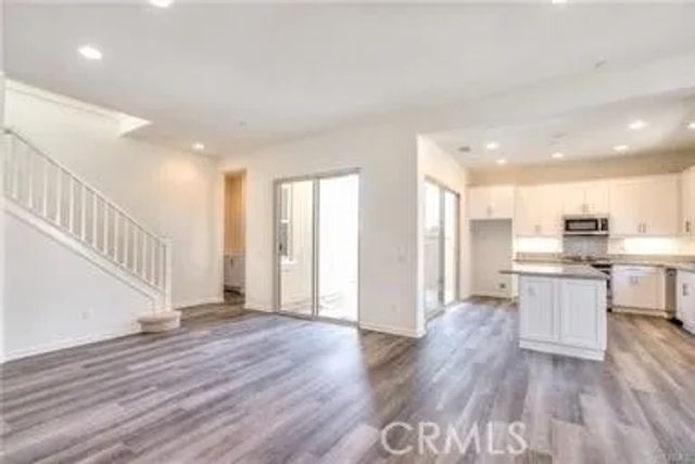 125 Primrose Drive, Lake Forest, CA 92610