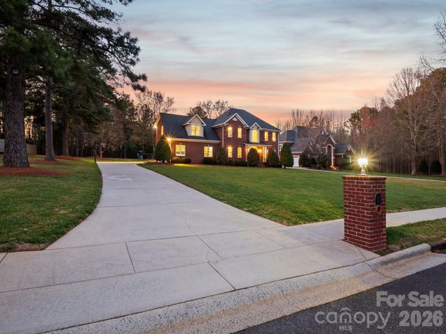 10019 Elibren Lane, Matthews, NC 28105