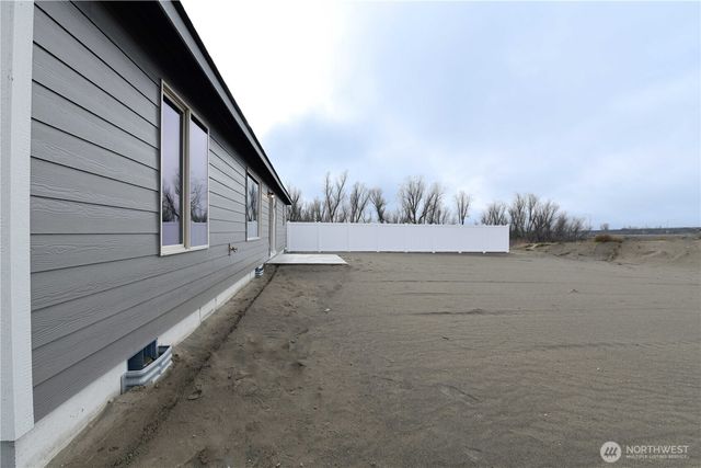 4259 Sandy Court, Moses Lake, WA 98837